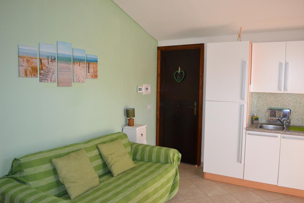 Apartments Mimose Бадеси Экстерьер фото